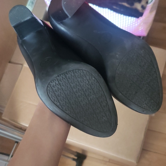 Euc black heels - Picture 3 of 3